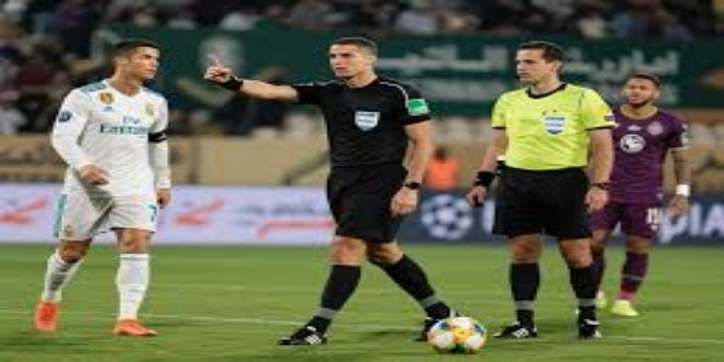 专家观点与转会策略挑战-雷火电竞