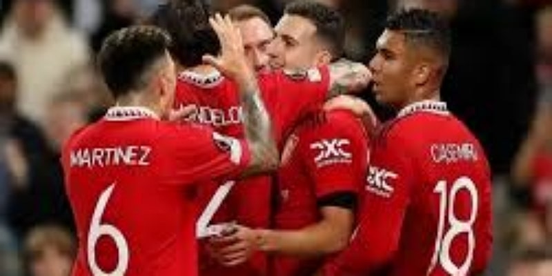 青训球员临危受命：范加尔的应对策略 - 雷火电竞