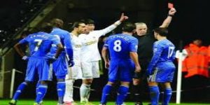 红牌背后的足球心理学与战术管理-雷火电竞