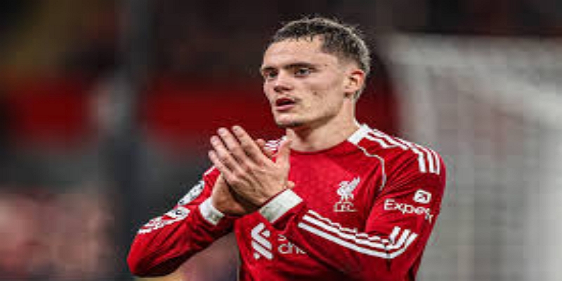 足球转会市场的未来趋势：科技与数据的深度融合- 雷火电竞