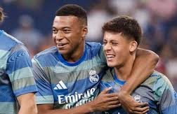 雷火电竞战术解析：个人效率与整体平衡的博弈-雷火电竞