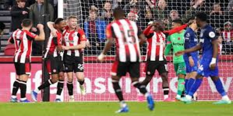 闪电开局与跌宕起伏的上半场 -雷火电竞