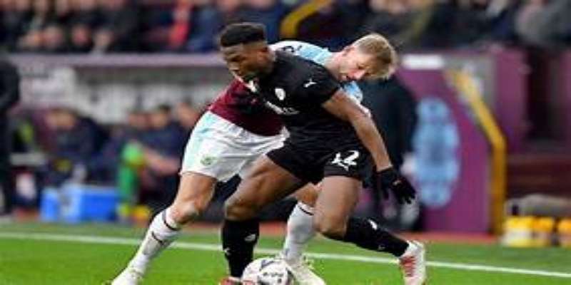 雷火电竞视角：一场失利引爆赛季初危机与雷火电竞舆论风暴-雷火电竞